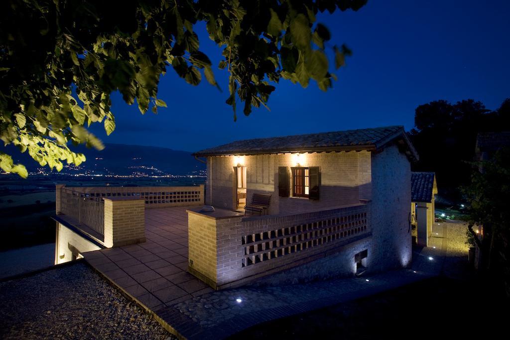 Agriturismo Il Girasole Монтефалько Номер фото